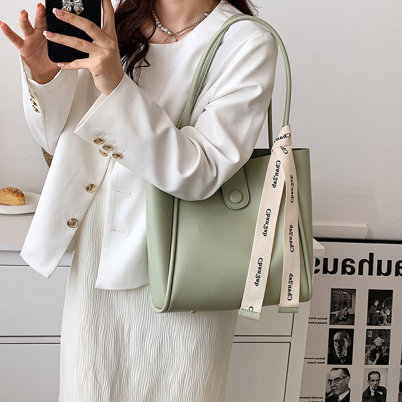 New Fashion Shoulder Bag Underarm Handbag Simple Retro Large Bag Capacity Women's Bag Lightweight Letter Bag